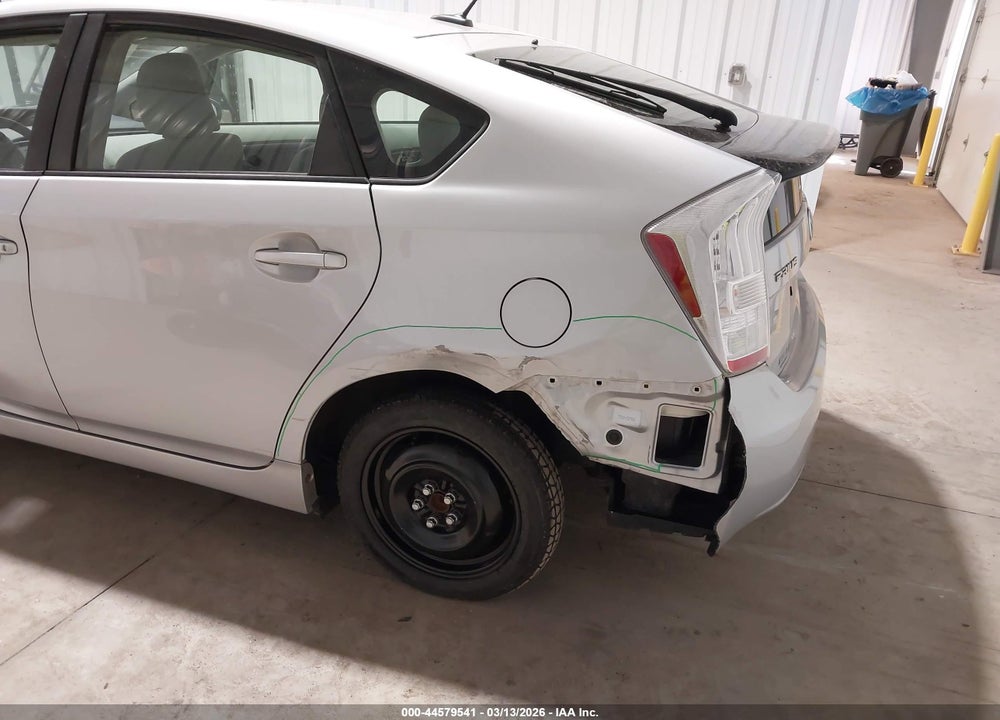 2011 TOYOTA PRIUS TWO VIN: JTDKN3DU1B5340644