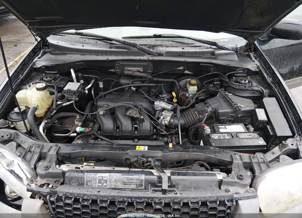 2001 FORD ESCAPE XLT VIN: 1FMCU03131KF77886