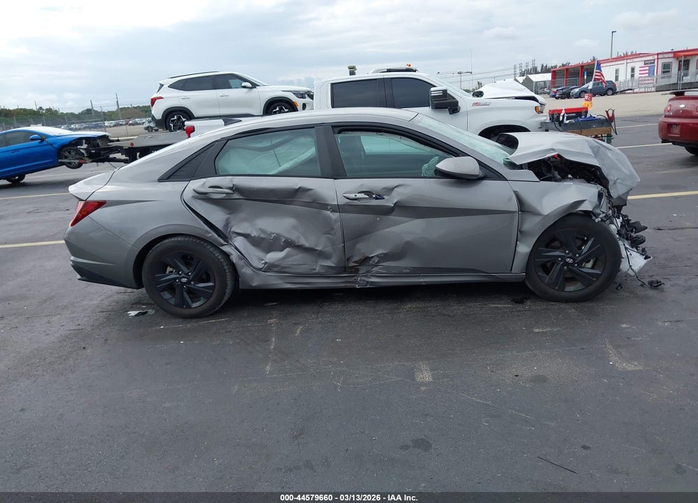 2022 HYUNDAI ELANTRA SEL VIN: KMHLM4AG4NU311611