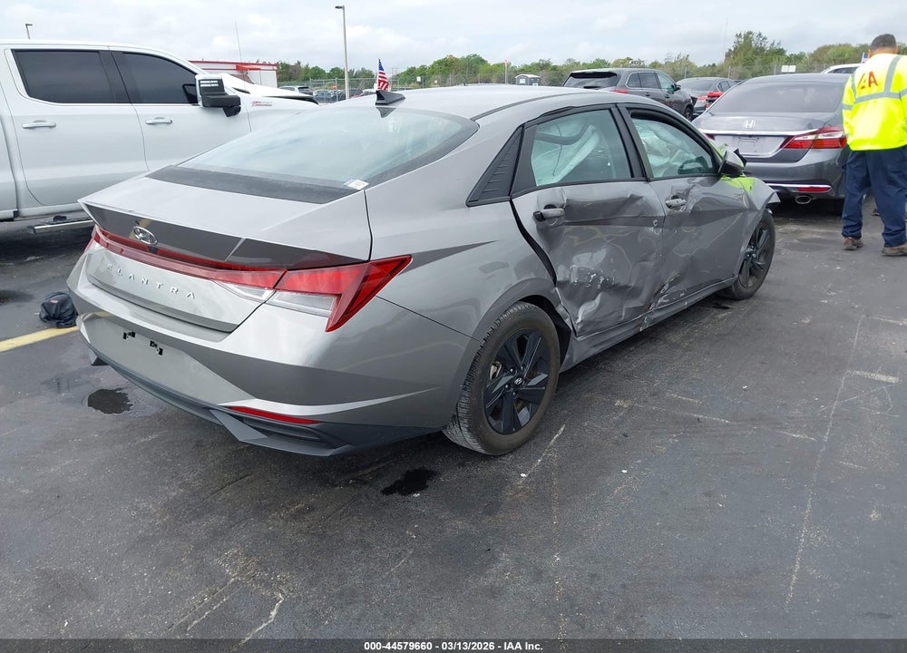 2022 HYUNDAI ELANTRA SEL VIN: KMHLM4AG4NU311611