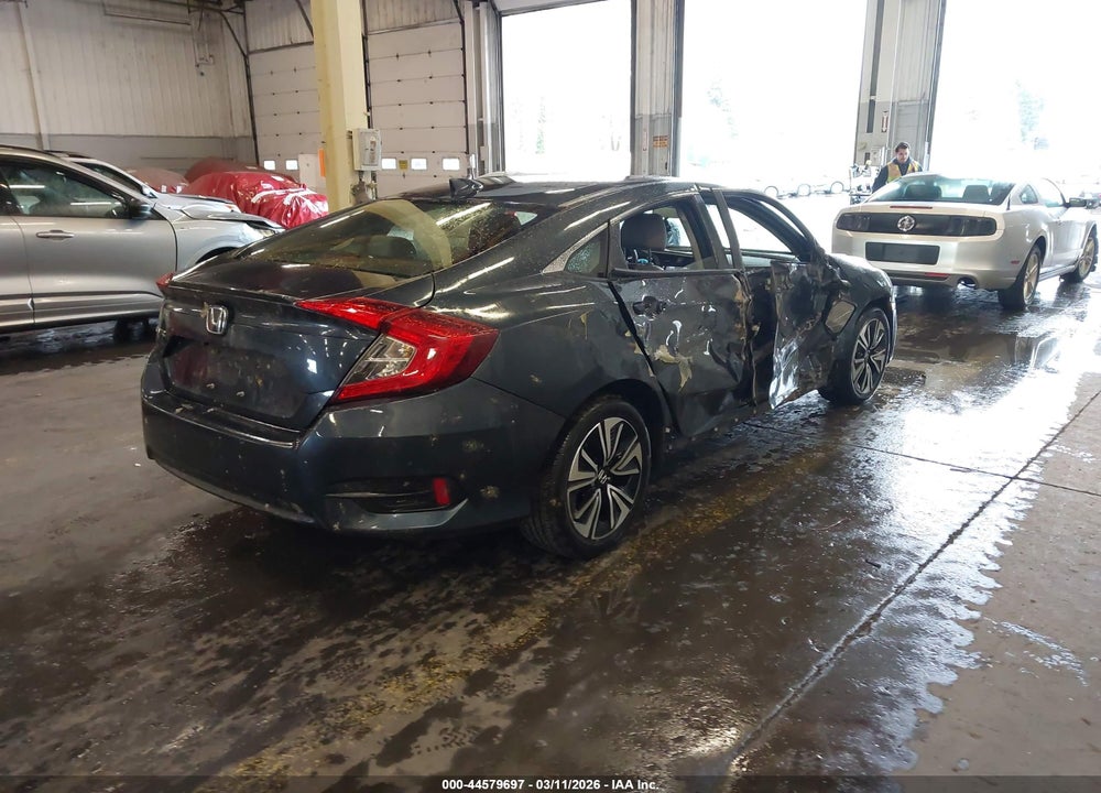 2018 HONDA CIVIC VIN: JHMFC1F35JX018655