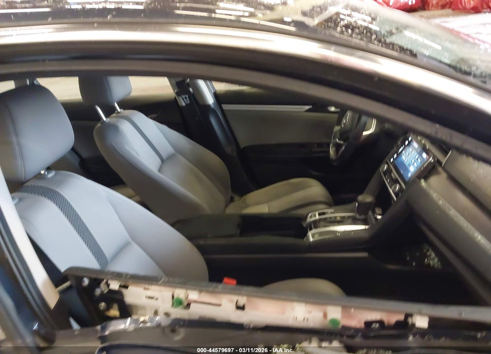 2018 HONDA CIVIC VIN: JHMFC1F35JX018655
