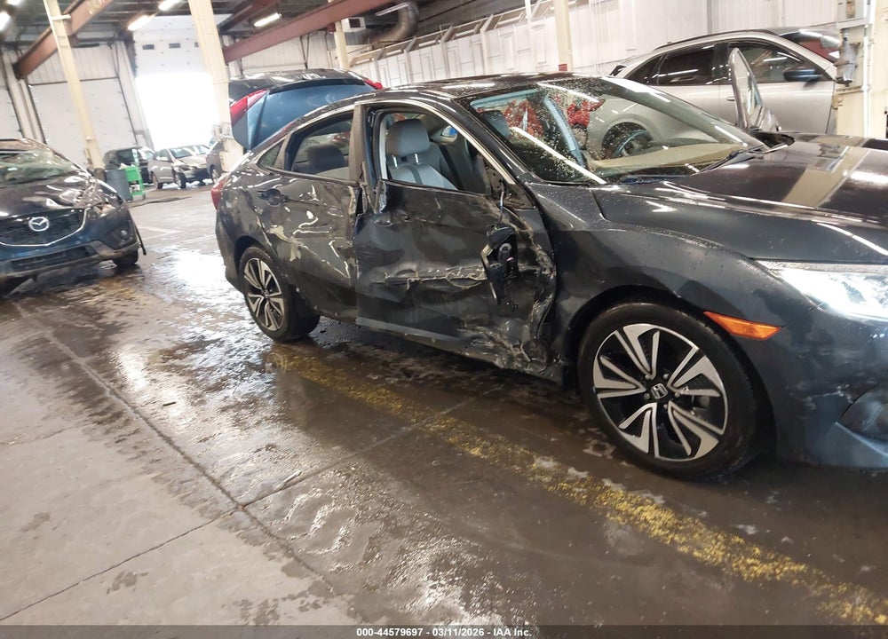 2018 HONDA CIVIC VIN: JHMFC1F35JX018655
