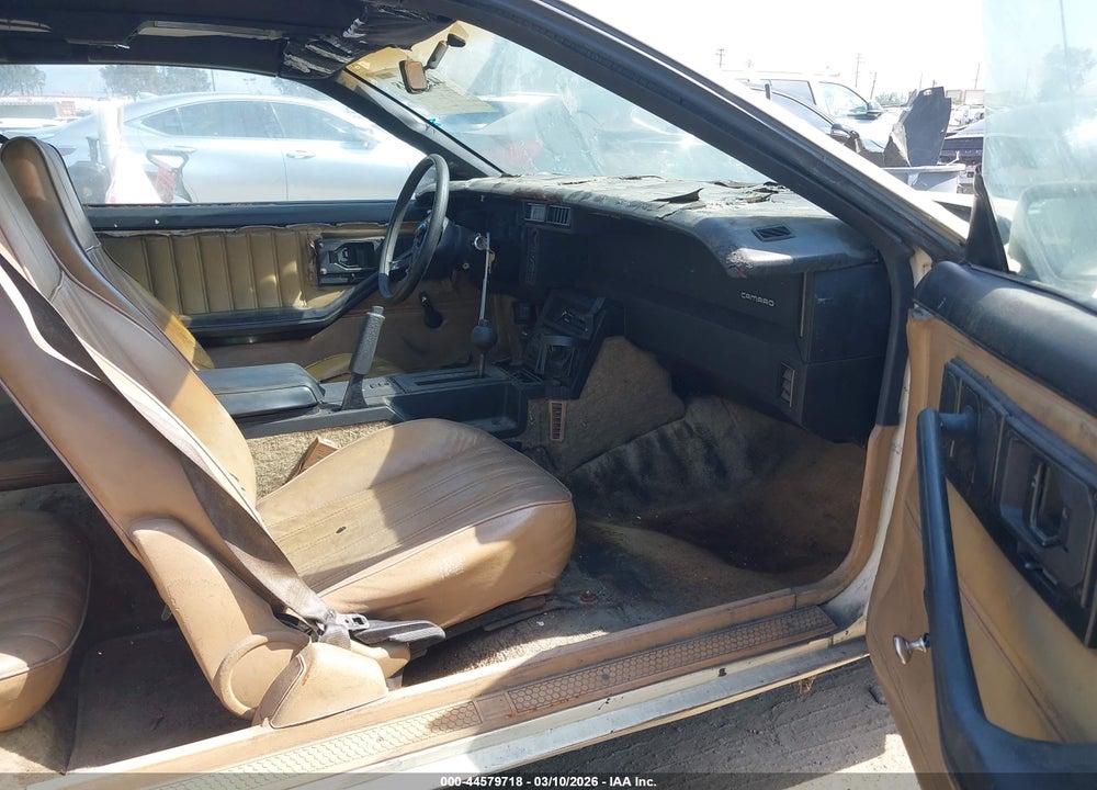 1984 CHEVROLET CAMARO VIN: 1G1AP87HXEL202305