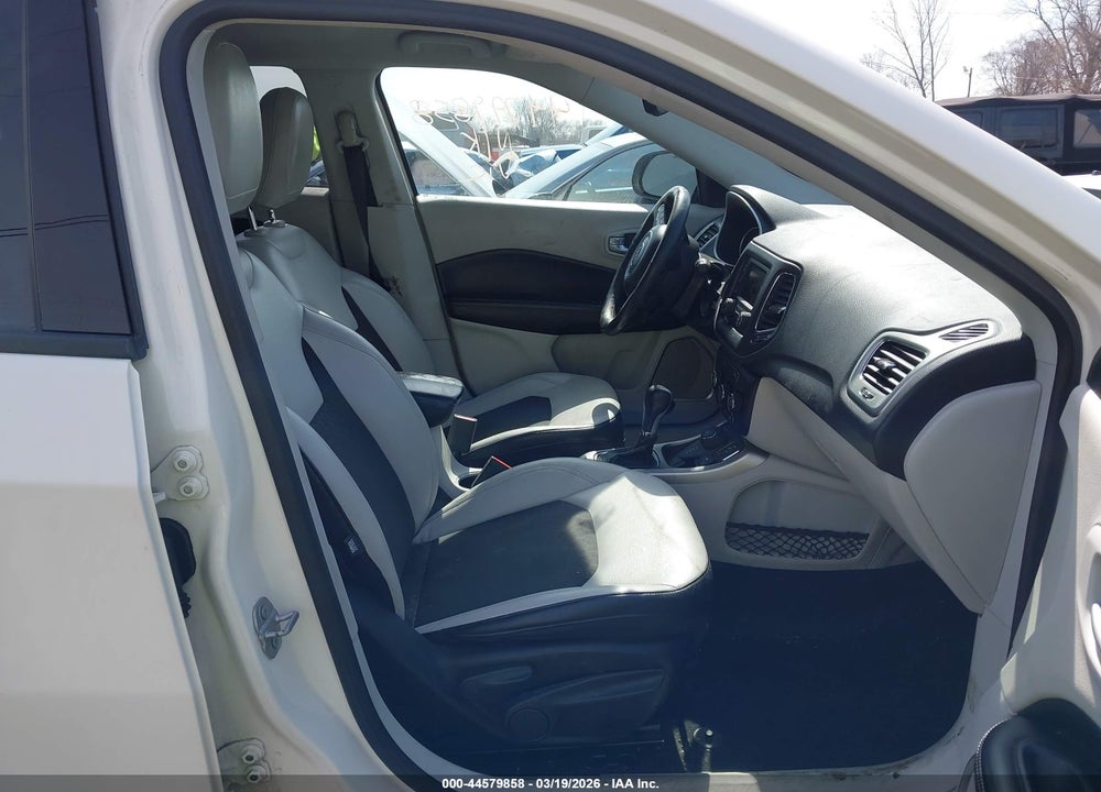 2018 JEEP COMPASS VIN: 3C4NJDBB5JT147430