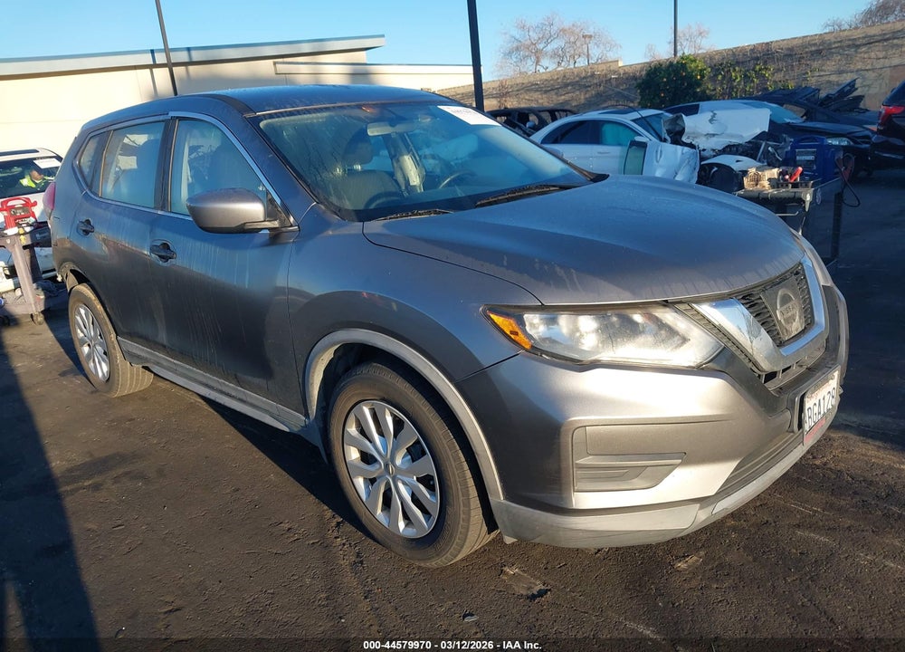 2017 NISSAN ROGUE S VIN: KNMAT2MT5HP615965