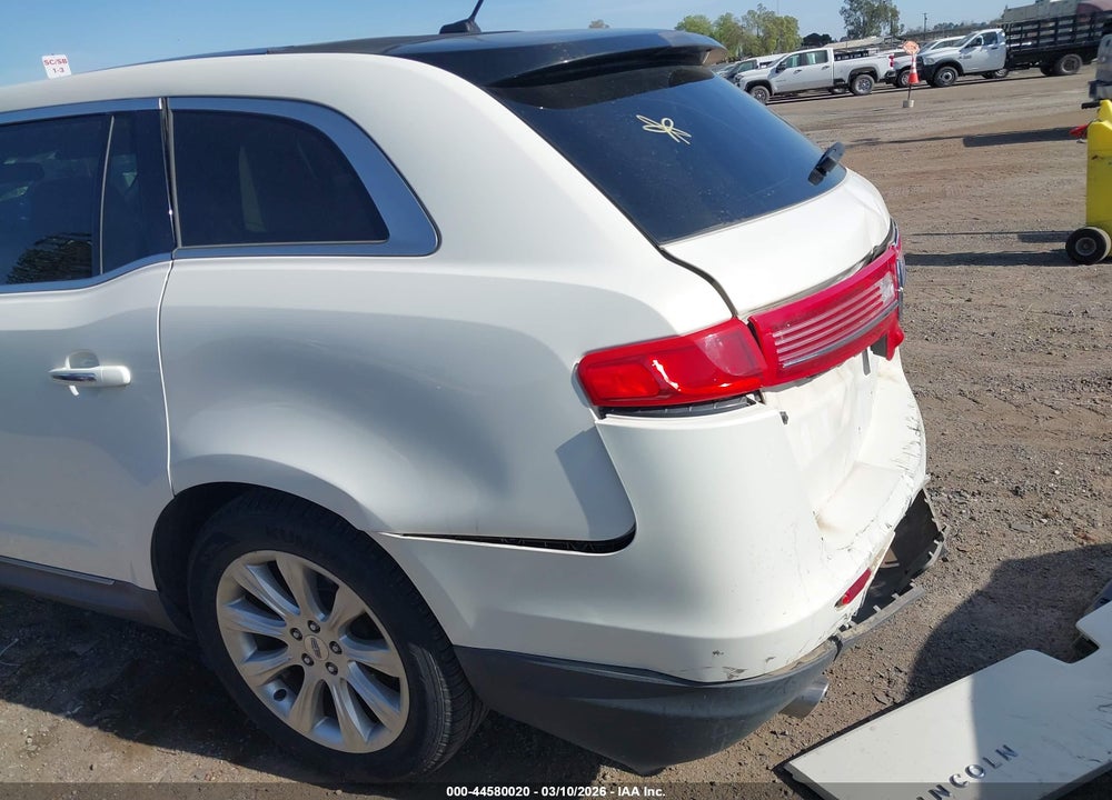 2014 LINCOLN MKT ECOBOOST VIN: 2LMHJ5AT3EBL51478