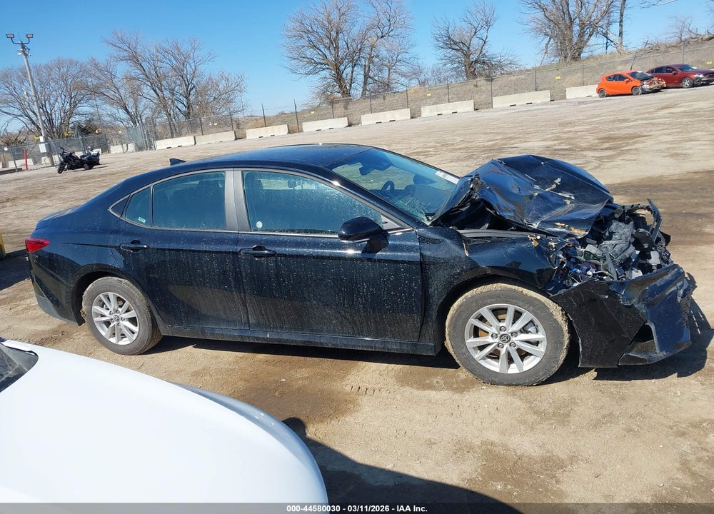 2025 TOYOTA CAMRY LE VIN: 4T1DAACK7SU597141