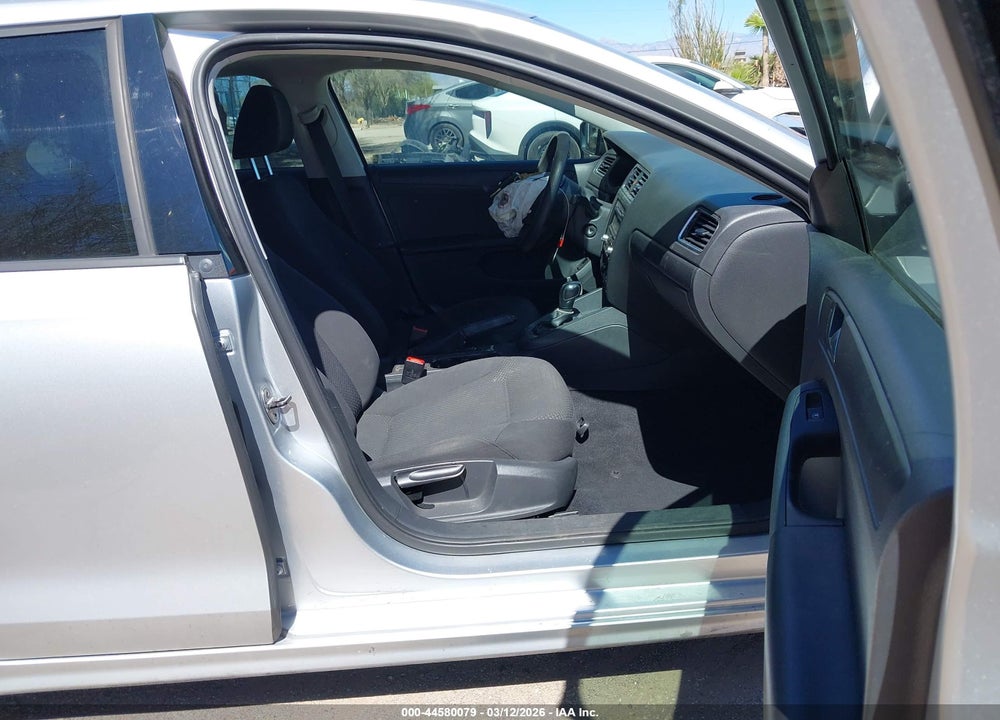 2013 VOLKSWAGEN JETTA 2.0L S VIN: 3VW2K7AJ9DM212124