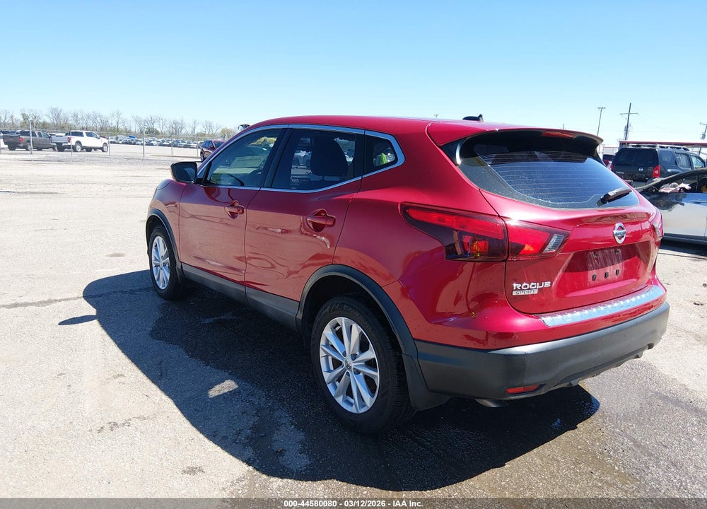 2018 NISSAN ROGUE SPORT S VIN: JN1BJ1CP2JW185562