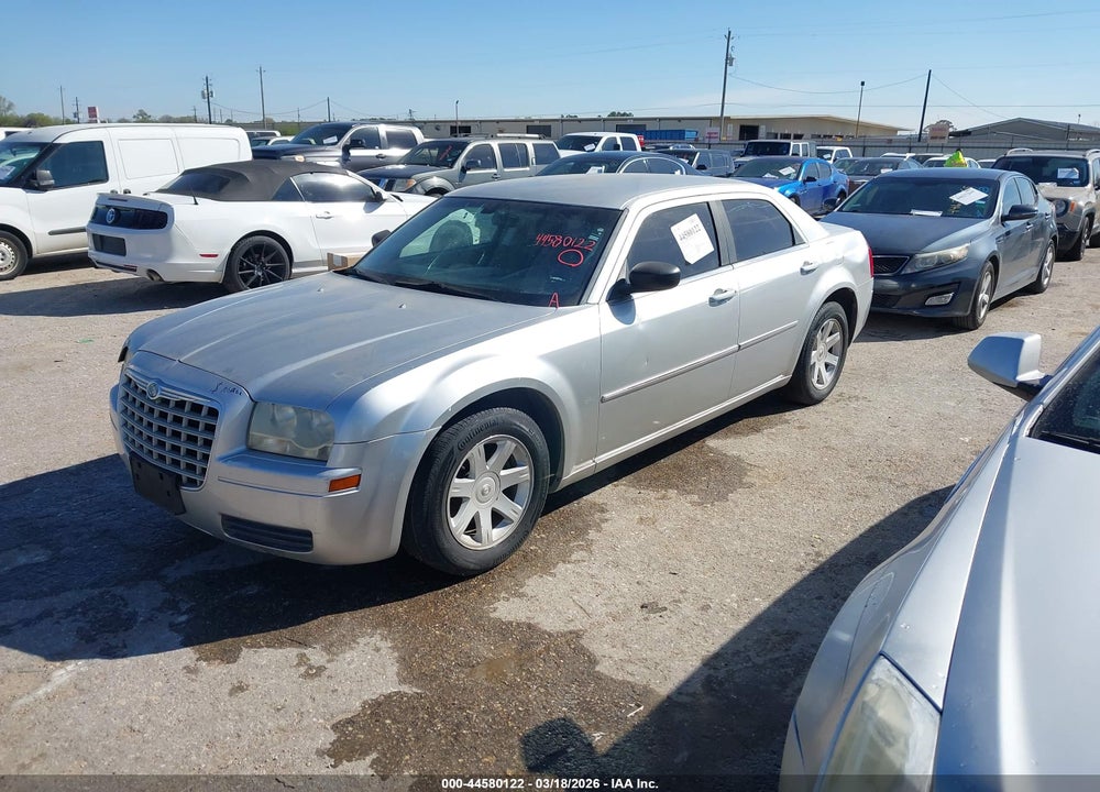 2008 CHRYSLER 300 LX VIN: 2C3KA43R78H191340