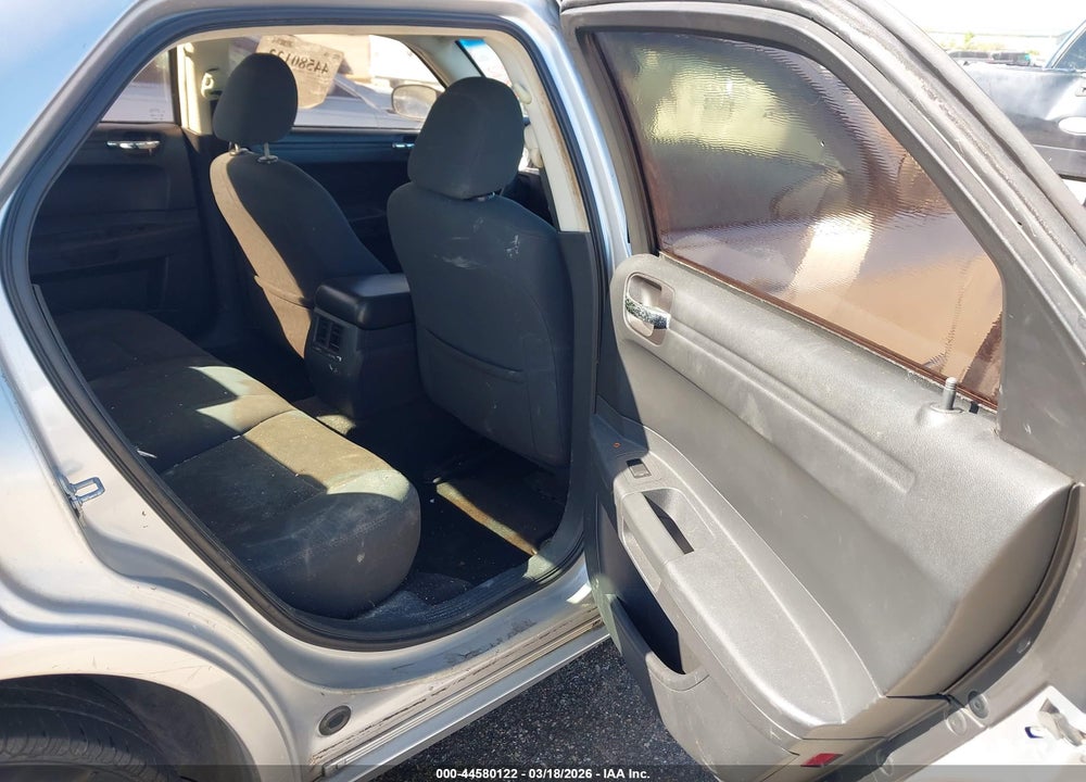 2008 CHRYSLER 300 LX VIN: 2C3KA43R78H191340