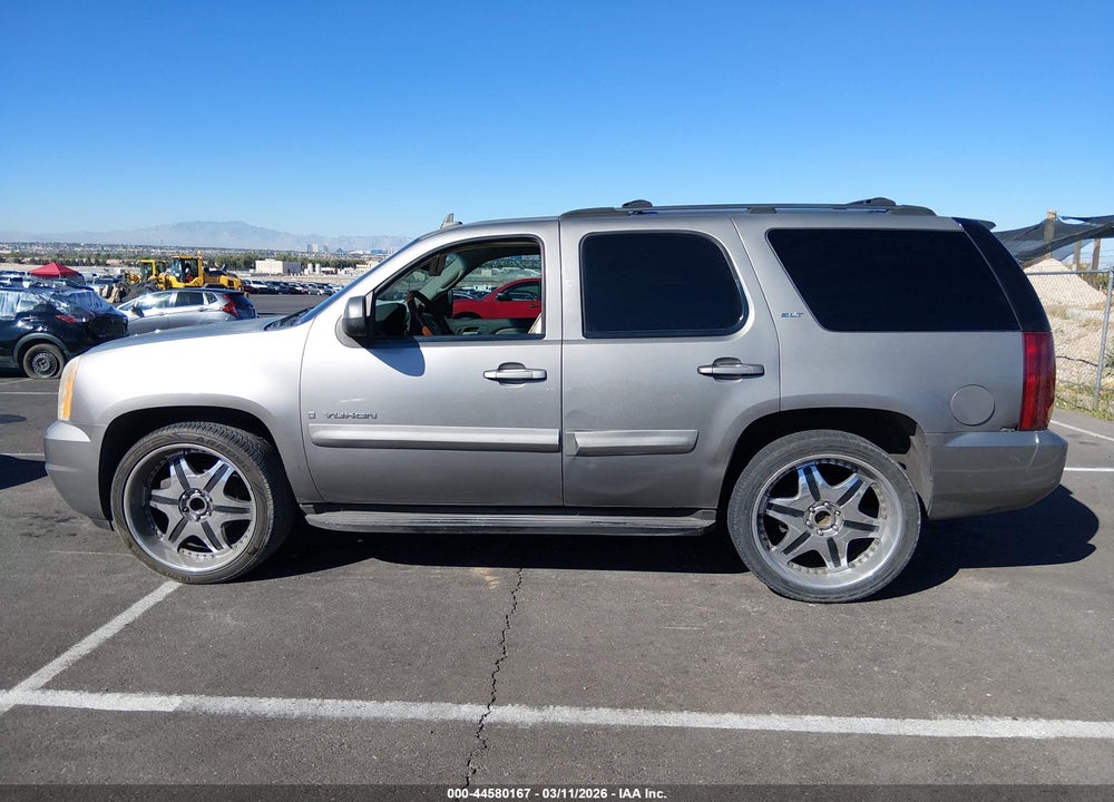 2007 GMC YUKON SLT VIN: 1GKFC13097R173853