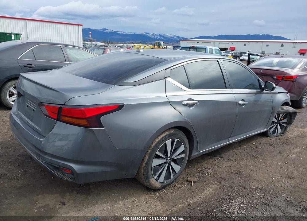 2022 NISSAN ALTIMA SV FWD VIN: 1N4BL4DV2NN397692