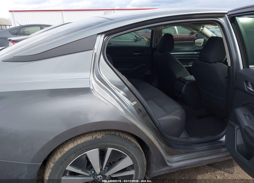 2022 NISSAN ALTIMA SV FWD VIN: 1N4BL4DV2NN397692