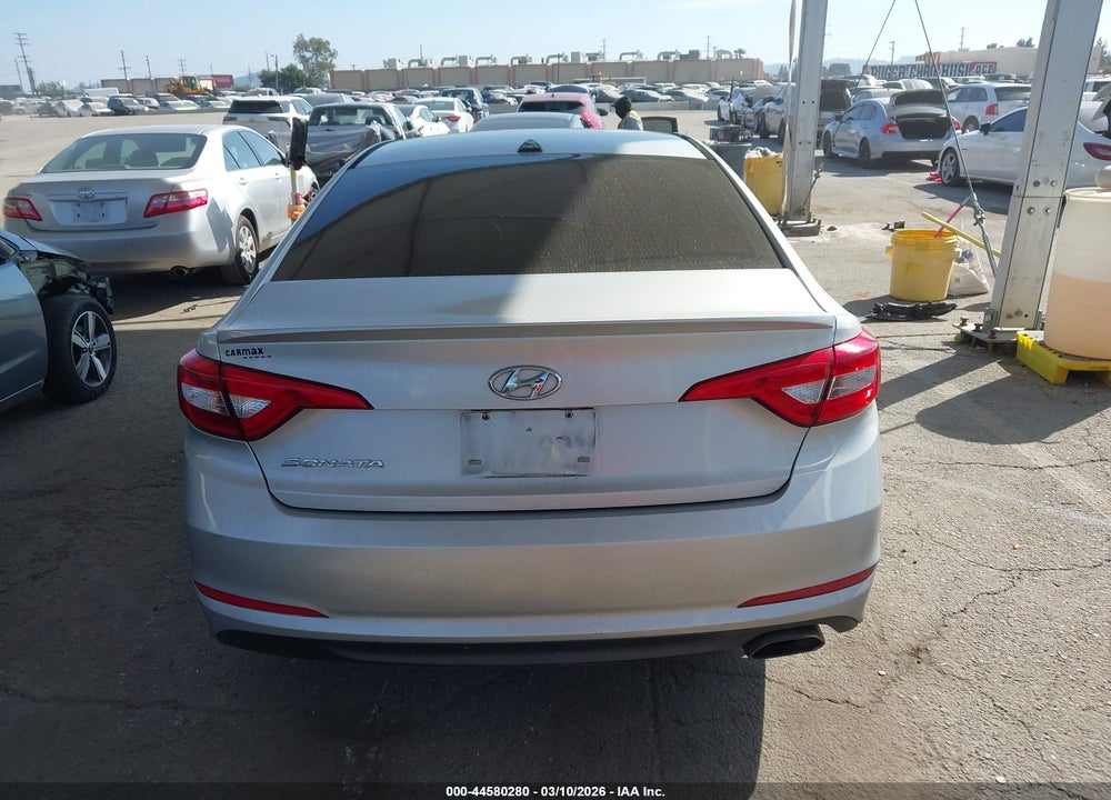 2015 HYUNDAI SONATA SE VIN: 5NPE24AF7FH153349
