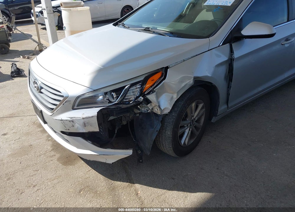 2015 HYUNDAI SONATA SE VIN: 5NPE24AF7FH153349