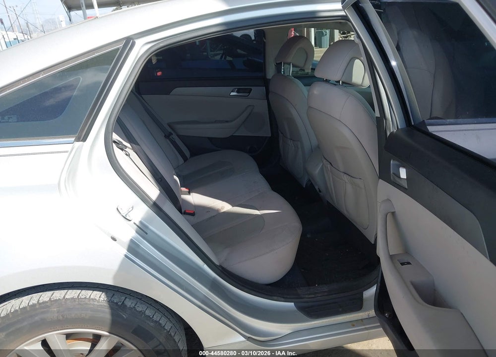 2015 HYUNDAI SONATA SE VIN: 5NPE24AF7FH153349