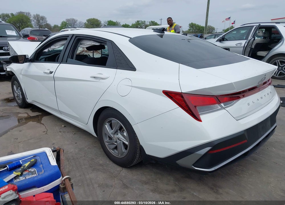 2024 HYUNDAI ELANTRA SE VIN: KMHLL4DG6RU695931