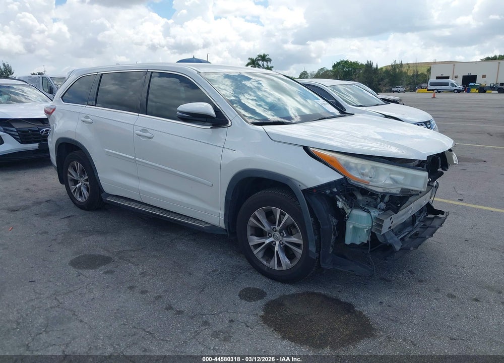 2015 TOYOTA HIGHLANDER LE PLUS V6 VIN: 5TDZKRFH1FS059261