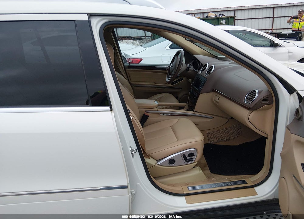 2011 MERCEDES-BENZ GL 450 4MATIC VIN: 4JGBF7BEXBA729642