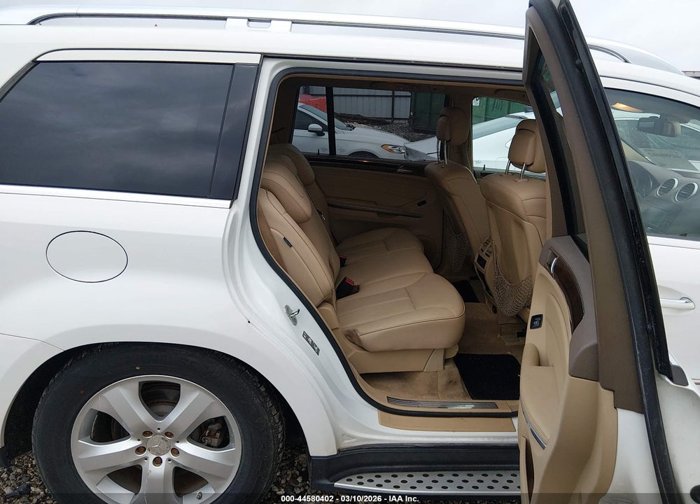 2011 MERCEDES-BENZ GL 450 4MATIC VIN: 4JGBF7BEXBA729642