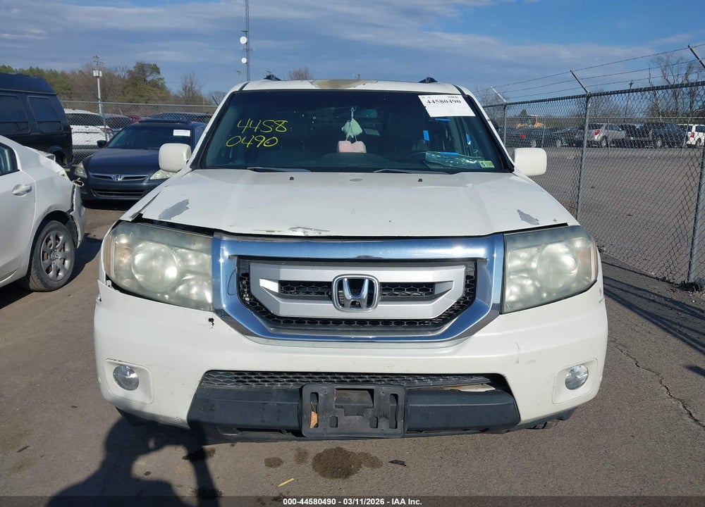 2011 HONDA PILOT TOURING VIN: 5FNYF4H97BB065766