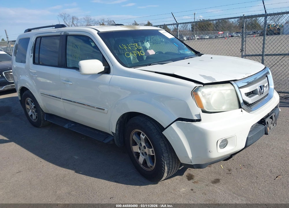 2011 HONDA PILOT TOURING VIN: 5FNYF4H97BB065766