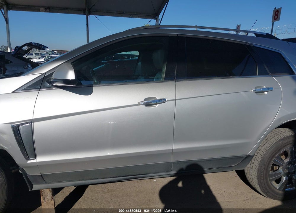 2014 CADILLAC SRX LUXURY COLLECTION VIN: 3GYFNBE30ES652489