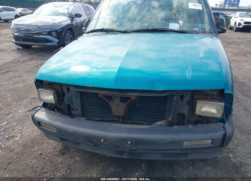 1995 CHEVROLET BLAZER VIN: 1GNCT18WXS2146262