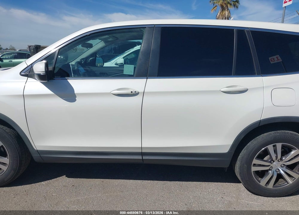 2017 HONDA PILOT EX VIN: 5FNYF5H43HB018446