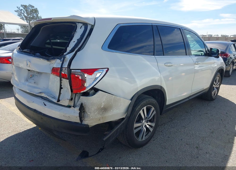 2017 HONDA PILOT EX VIN: 5FNYF5H43HB018446