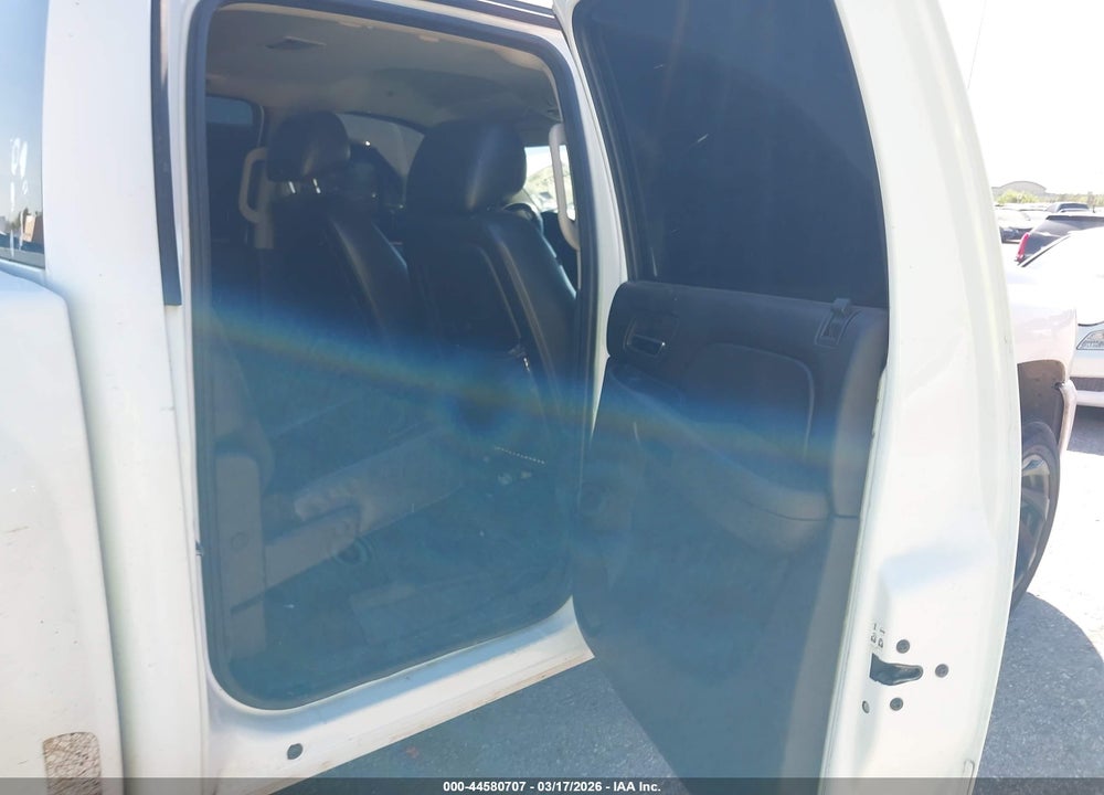 2011 CHEVROLET SILVERADO 1500 LTZ VIN: 3GCPKTE33BG372802