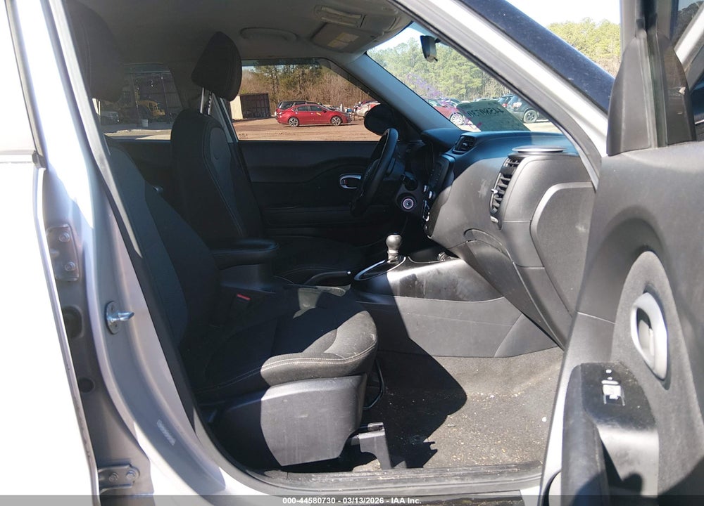 2017 KIA SOUL + VIN: KNDJP3A53H7428840