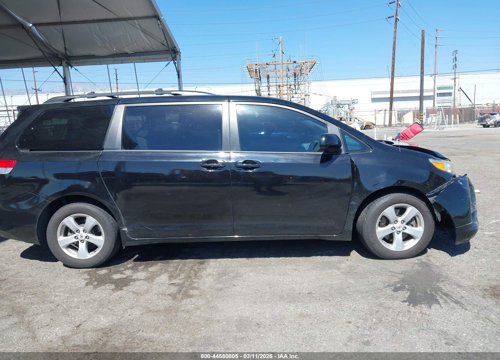 2011 TOYOTA SIENNA LE V6 VIN: 5TDKK3DC7BS025244