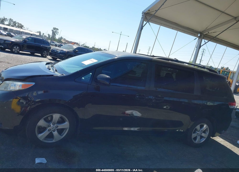 2011 TOYOTA SIENNA LE V6 VIN: 5TDKK3DC7BS025244