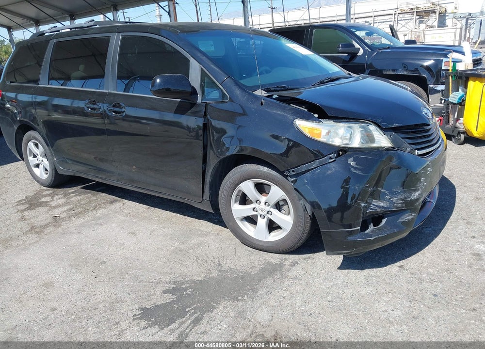 2011 TOYOTA SIENNA LE V6 VIN: 5TDKK3DC7BS025244
