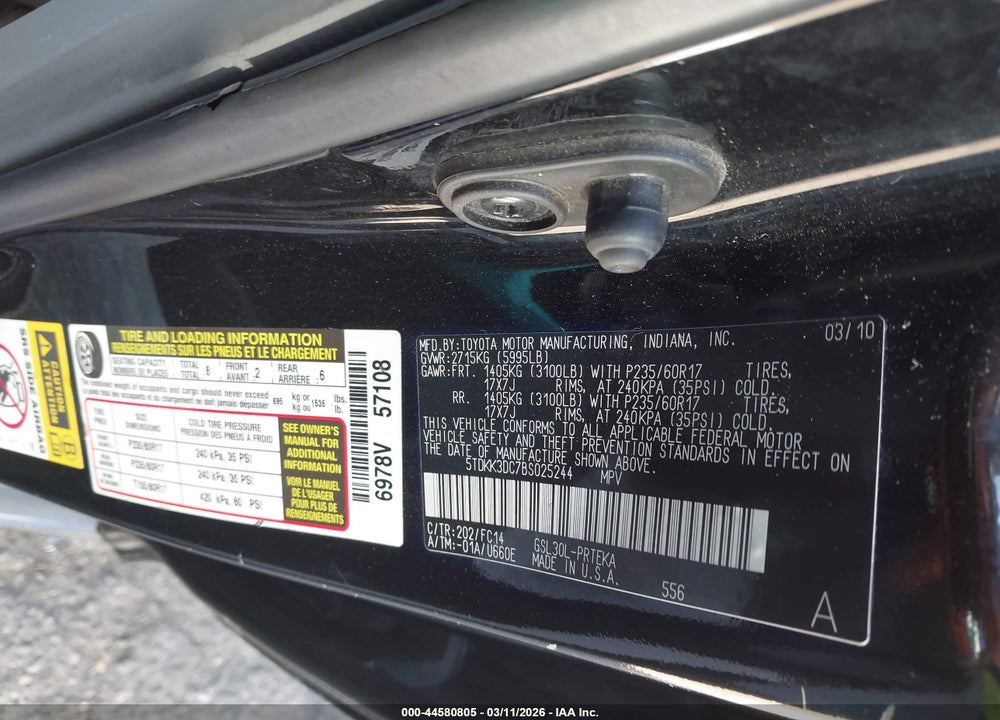 2011 TOYOTA SIENNA LE V6 VIN: 5TDKK3DC7BS025244