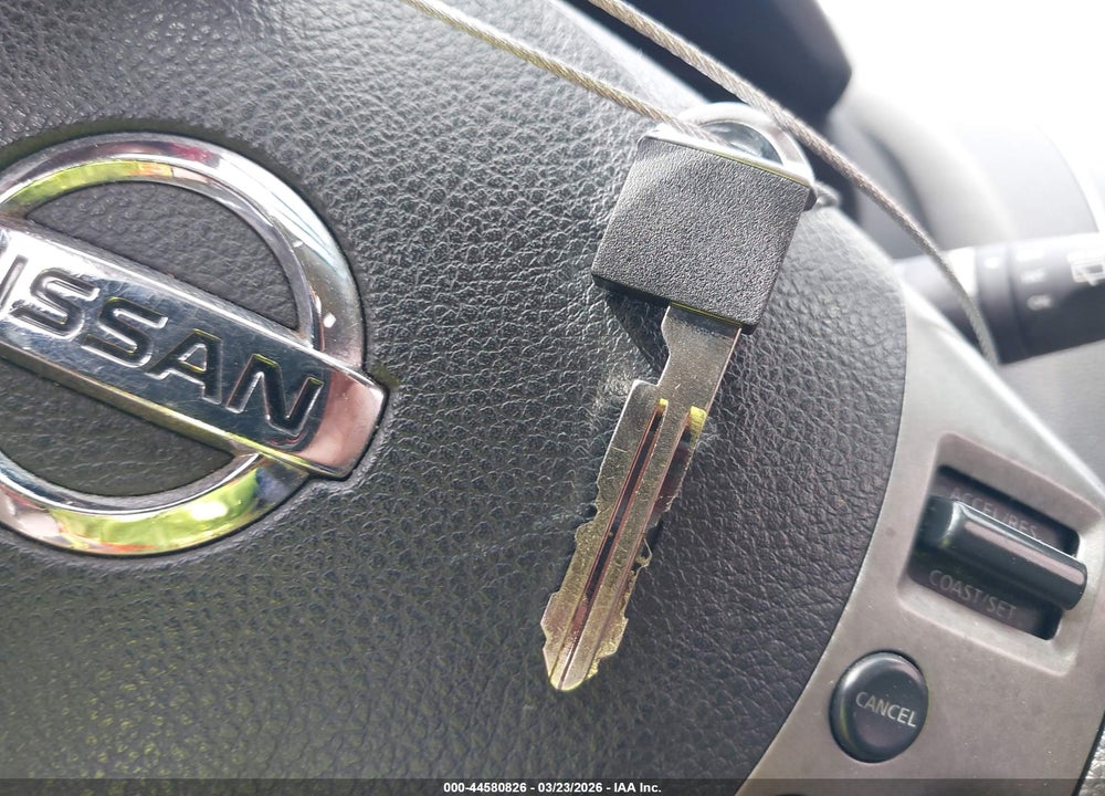 2013 NISSAN ROGUE SV VIN: JN8AS5MT2DW502273