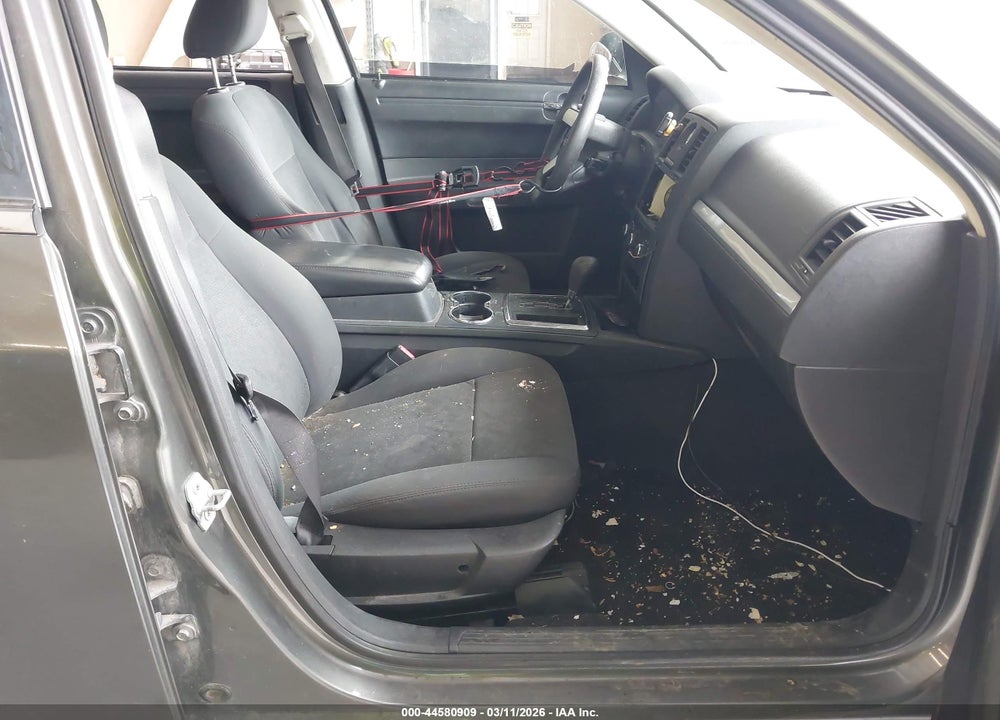 2008 CHRYSLER 300 LX VIN: 2C3KA43R08H155182