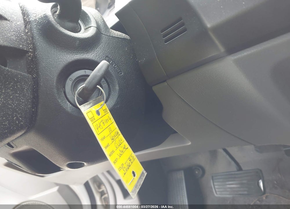 2010 HONDA CIVIC LX VIN: 2HGFG1B60AH526687