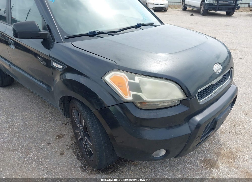 2010 KIA SOUL + VIN: KNDJT2A23A7128085