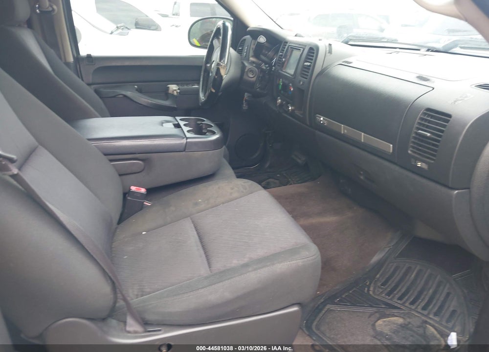 2013 CHEVROLET SILVERADO 1500 LT VIN: 3GCPCSE01DG130512