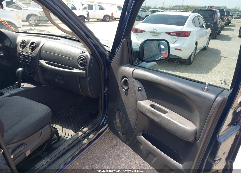 2004 JEEP LIBERTY SPORT VIN: 1J4GL48K14W143782