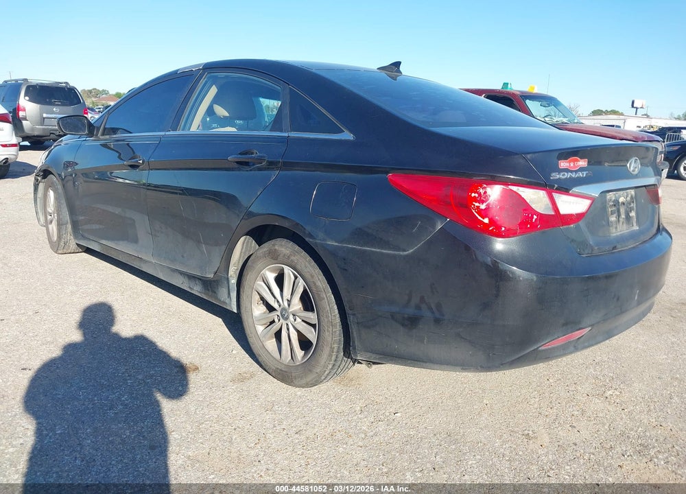 2013 HYUNDAI SONATA GLS VIN: 5NPEB4AC2DH554925