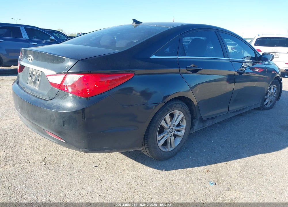 2013 HYUNDAI SONATA GLS VIN: 5NPEB4AC2DH554925