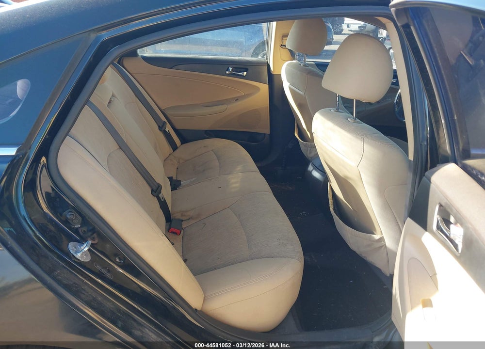 2013 HYUNDAI SONATA GLS VIN: 5NPEB4AC2DH554925