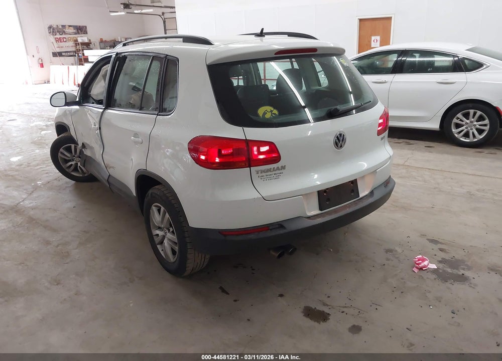 2016 VOLKSWAGEN TIGUAN S VIN: WVGAV7AX3GW602954