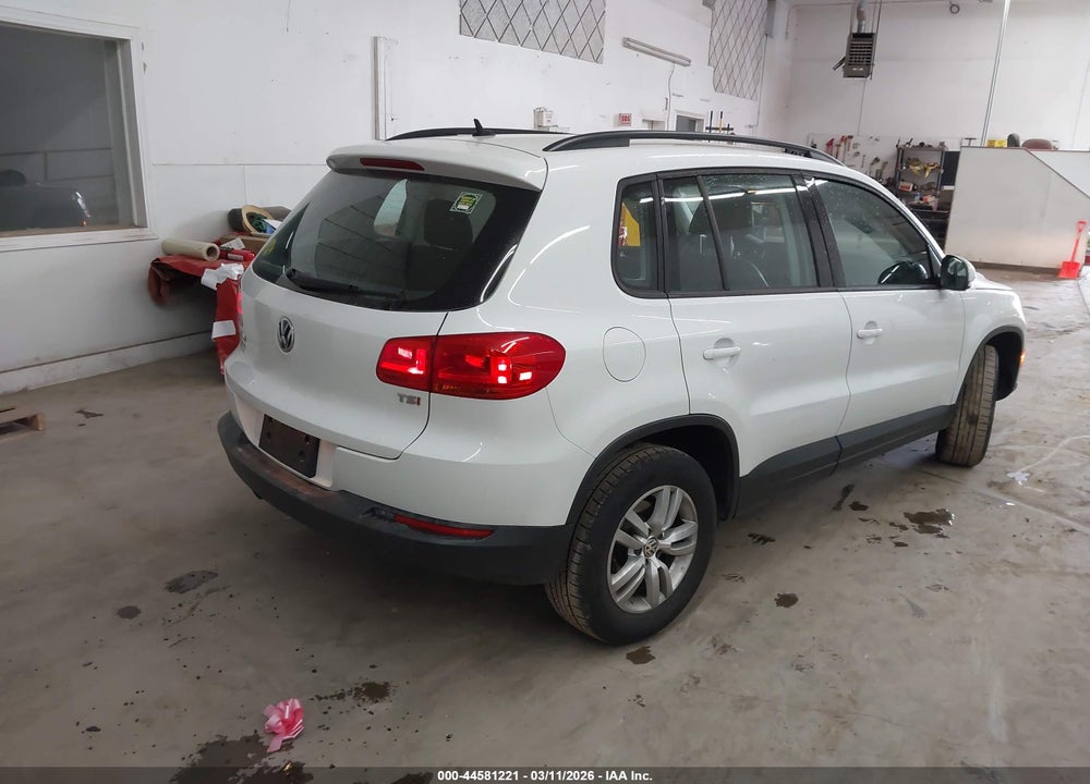 2016 VOLKSWAGEN TIGUAN S VIN: WVGAV7AX3GW602954