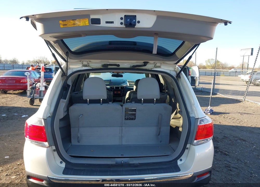2013 TOYOTA HIGHLANDER LIMITED V6 VIN: 5TDYK3EH8DS110469